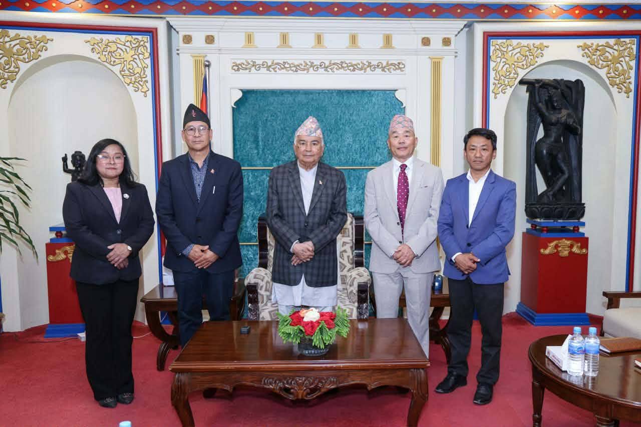 बेलायती गोर्खाहरूद्वारा नागरिकता निरन्तरताको मागसहित राष्ट्रपति पौडेलसमक्ष ज्ञापनपत्र बुझाइयो